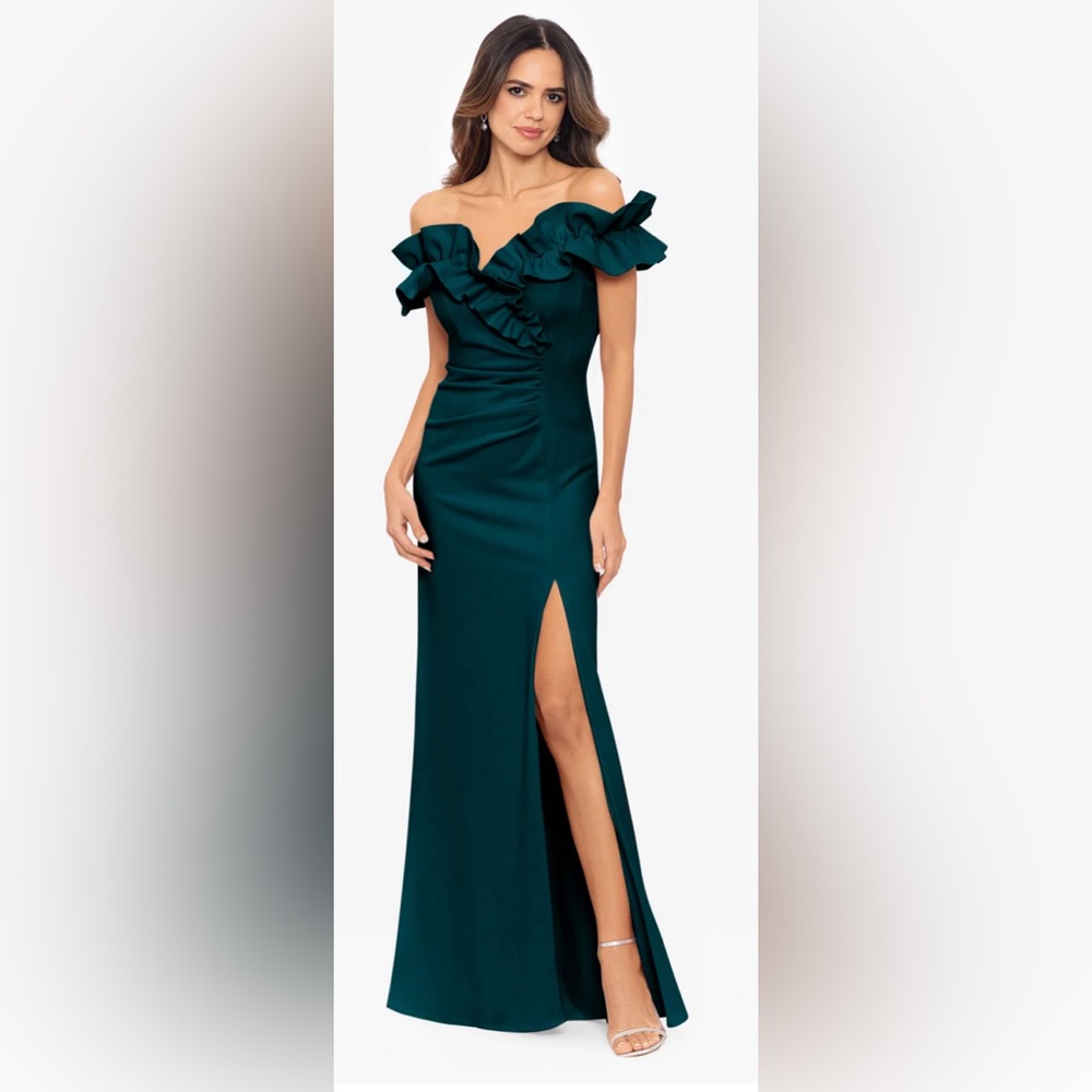 Off-Shoulder Ruffle Evening Gown in Deep Green/teal